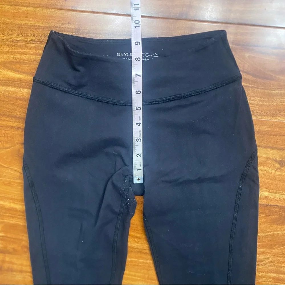 Beyond Yoga Women's Black Lowrise Leggings Size Medium Activewear Pilates Gym - Picture 15 of 16